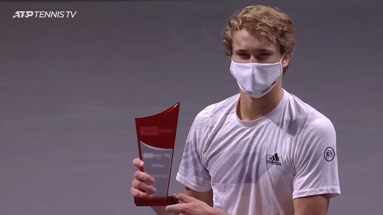 Alexander Zverev était injouable en finale contre Schwartzman pour signer un doublé à Cologne.
