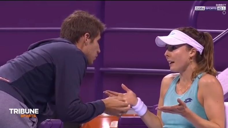 Un échange savoureux entre Alizé Cornet et son coach au tournoi de Doha 2018. Un échange savoureux entre Alizé Cornet et son coach au tournoi de Doha 2018.