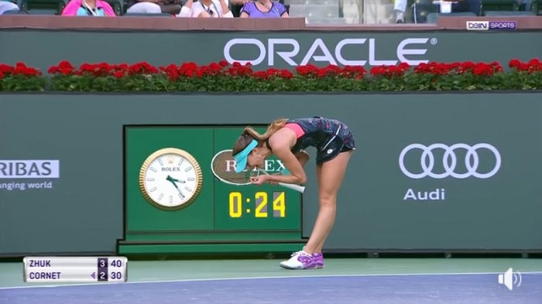 Alizé Cornet, dans le doute, passe ses nerfs sur son clan à Indian Wells. Alizé Cornet, dans le doute, passe ses nerfs sur son clan à Indian Wells.
