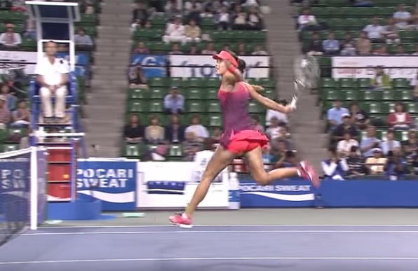 Ana Ivanovic n'a pas encore frappé la balle mais la Serbe va improviser.