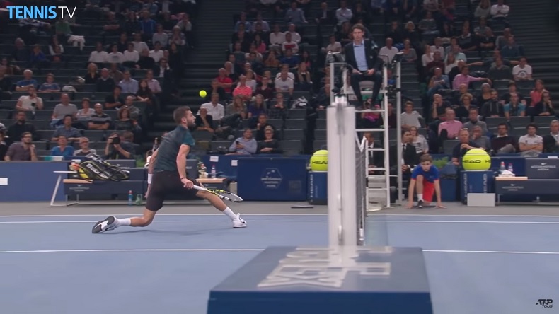 Cette volée amortie rétro de Benoît Paire est indécente.