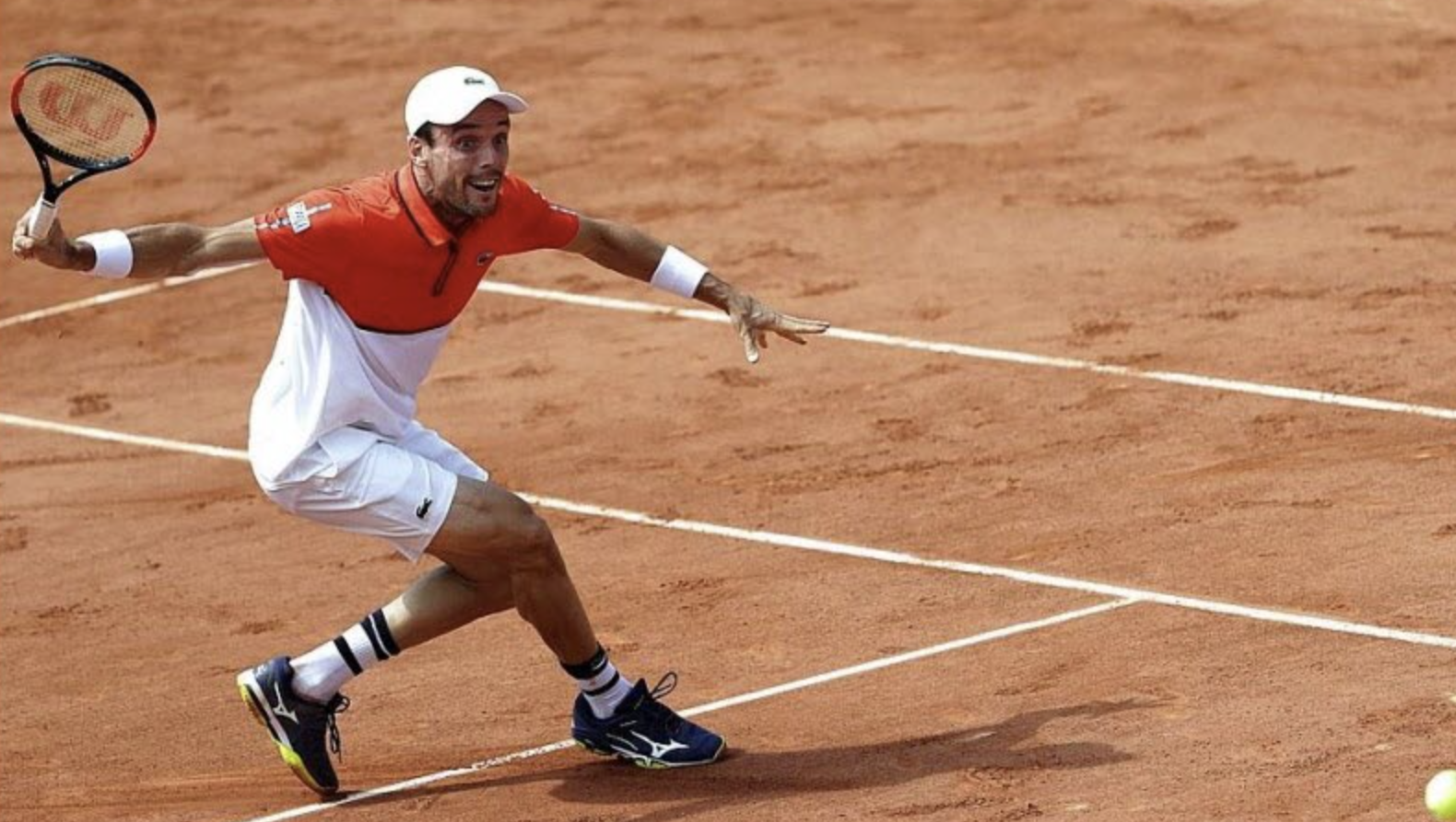 Bautista-Agut contourne le filet