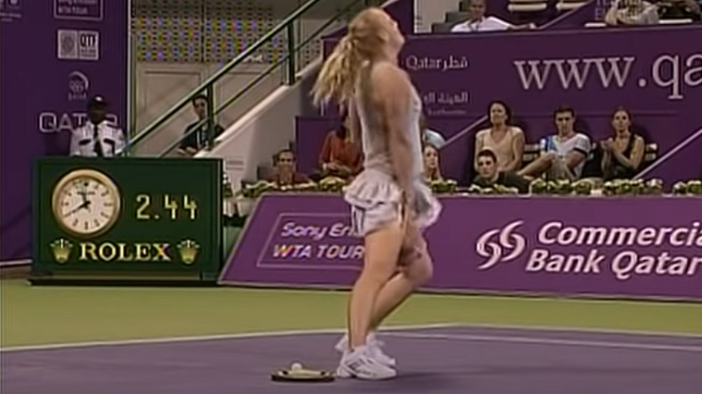 Les crampes impressionnantes de Caroline Wozniacki au Masters 2009.