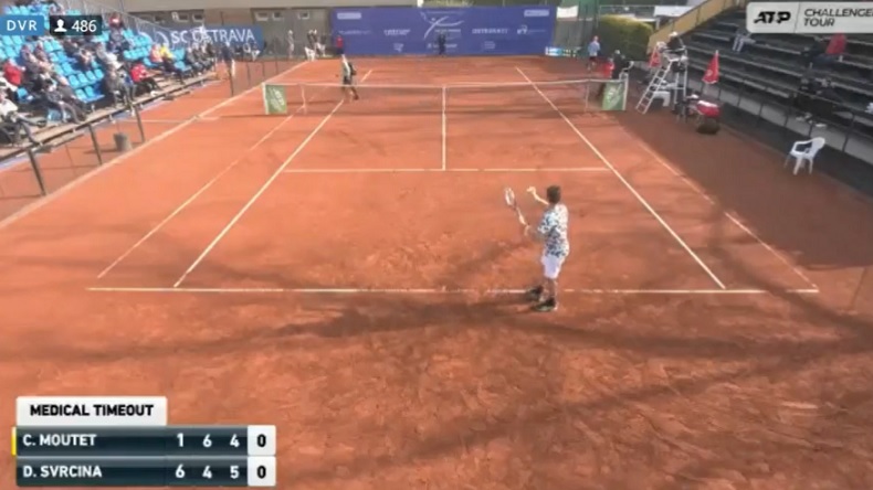 Belle reprise de Corentin Moutet au Challenger d'Ostrava 2022 avec une fin de match lunaire.