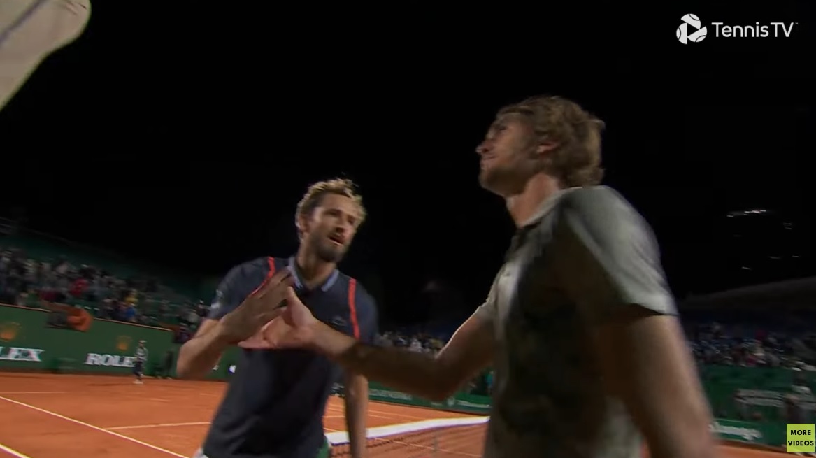 Sortez le pop-corn, c'est parti en clash entre Daniil Medvedev et Alexander Zverev à Monte-Carlo.