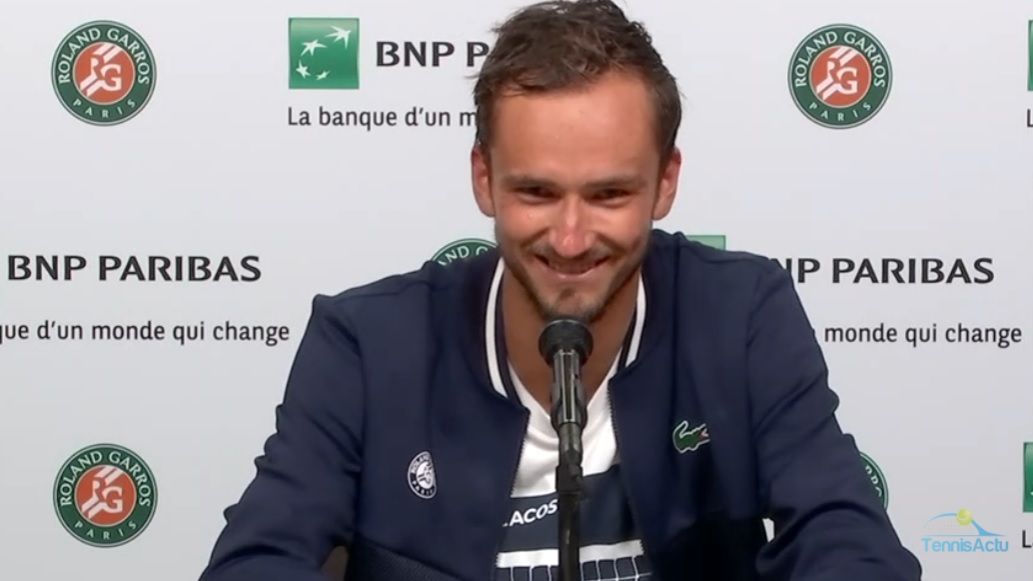 Daniil Medvedev envoie un scud à l'organisation de Roland-Garros en conférence de presse, après son quart de finale.