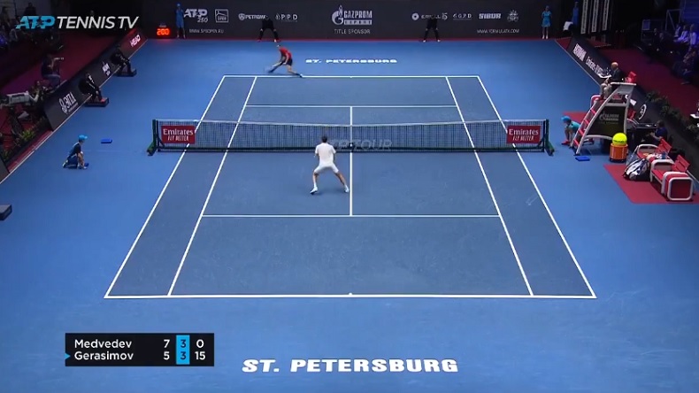 Une défense hallucinante de Daniil Medvedev au tournoi de Saint-Pétersbourg 2019.
