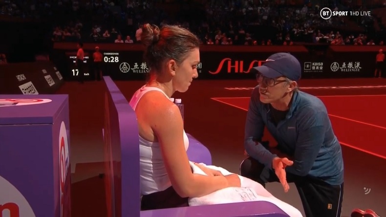Darren Cahill a eu un coaching très dur avec Simona Halep au Masters, qui a fait débat, car il n'a pas du tout eu l'effet escompté.