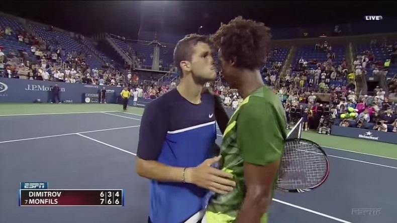 Grigor Dimitrov tente d'embrasser Gaël Monfils à l'US Open 2011. Grigor Dimitrov tente d'embrasser Gaël Monfils à l'US Open 2011.