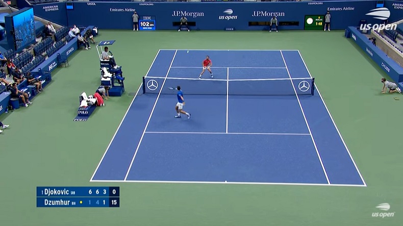 Novak Djokovic s'amuse avec Damir Dzumhur sur ce point superbe à l'US Open 2020.