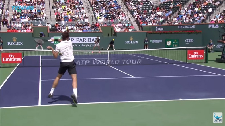 Le plus beau point du match Federer - Coric à Indian Wells. Le plus beau point du match Federer - Coric à Indian Wells.