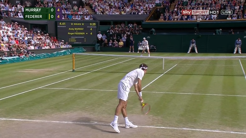 Roger Federer a donné une leçon de tennis à Andy Murray en demi-finales de Wimbledon 2015.