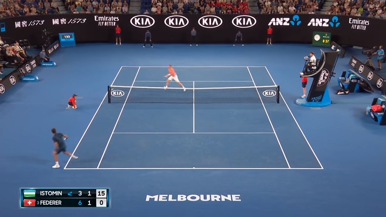 Ce passing de revers de Roger Federer face à Istomin est magnifique.