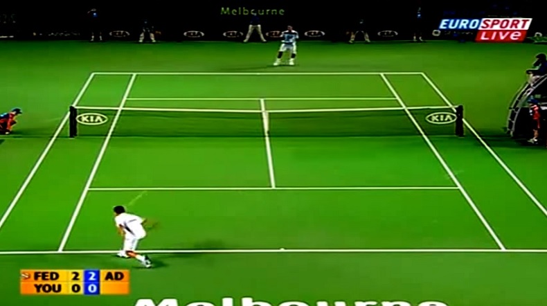 Point splendide et amusant entre Roger Federer et Mikhail Youzhny qui engagent une bataille de revers slicés à l'Open d'Australie 2007.