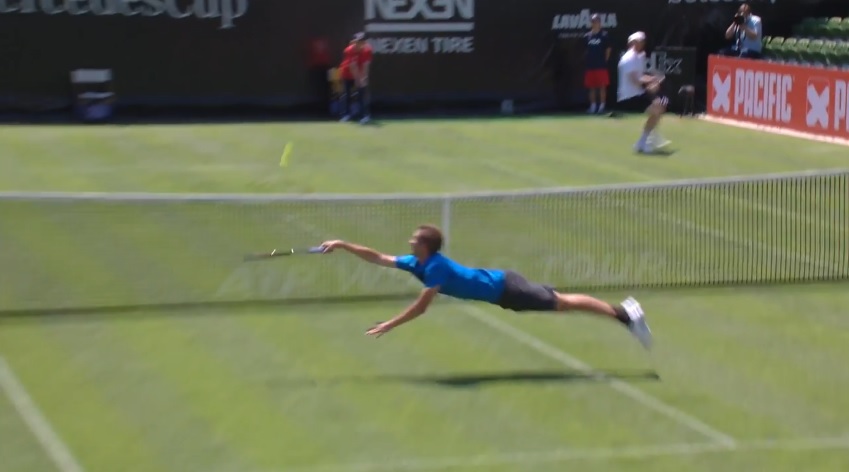 Artistiquement, ce plongeon de Florian Mayer est parfait.
