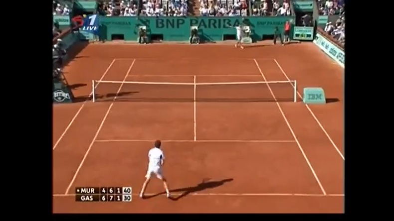 Un retour de martien de Richard Gasquet contre Andy Murray à Roland Garros en 2010.