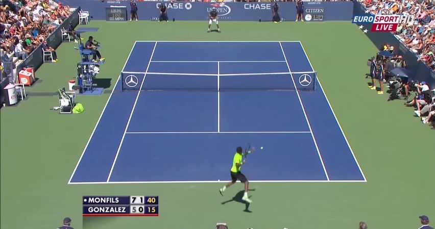 Gaël Monfils fait partie des nominés pour le coup droit de l'année avec ce coup de massue.