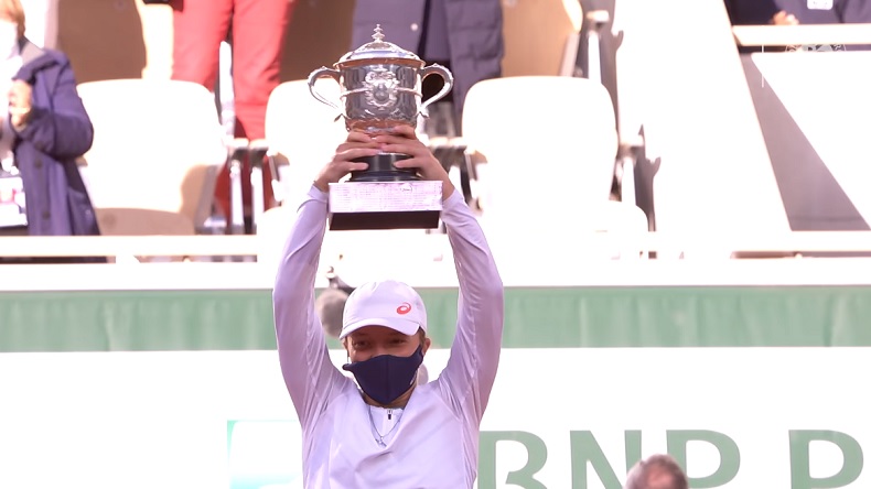 Iga Swiatek a marché sur Roland-Garros 2020.