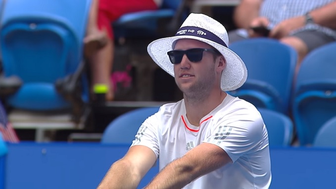 Jack sock est parfait en juge de ligne.