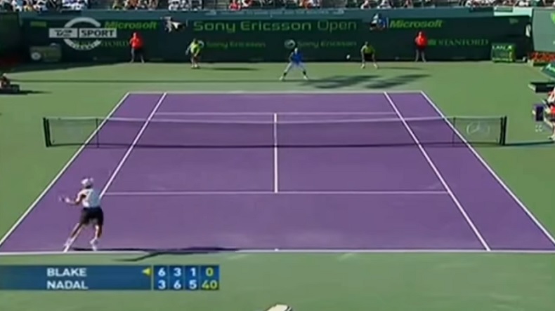 Le boucher James Blake envoyait des sacoches en coup droit