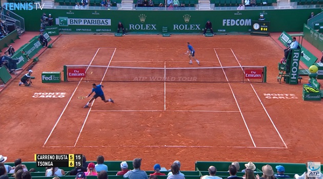 C'est bon, Jo-Wilfried Tsonga est réglé en revers.