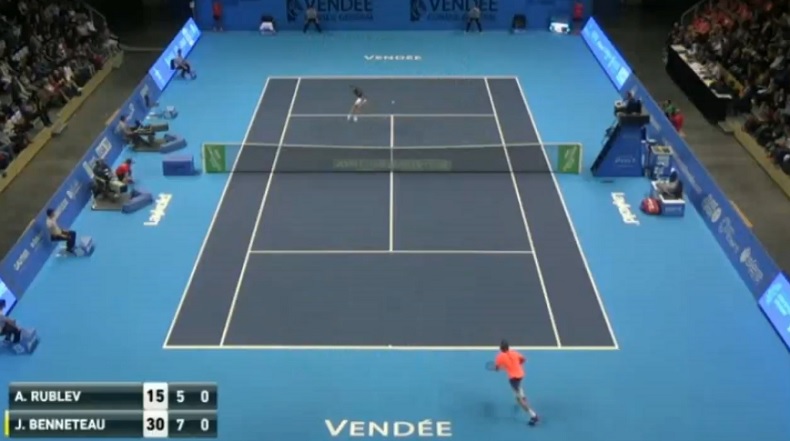 Une volée légendaire de Julien Benneteau en finale du Challenger de Mouilleron-le-Captif.