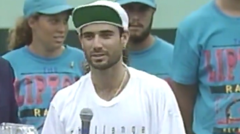 Andre Agassi a accepté de décaler la finale du Masters de Miami 1994 car Pete Sampras était malade et Pistol Pete s'est adjugé le titre.