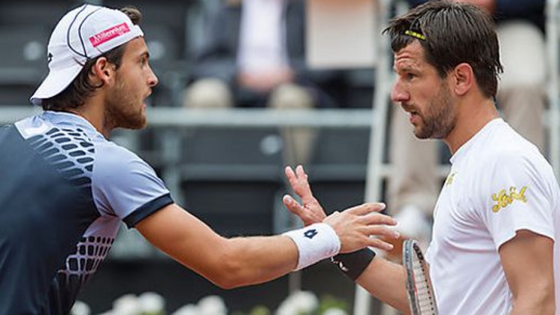 Le chantage de Jürgen Melzer sur Joao Sousa au tournoi de Genève 2015 (© GEPA pictures)