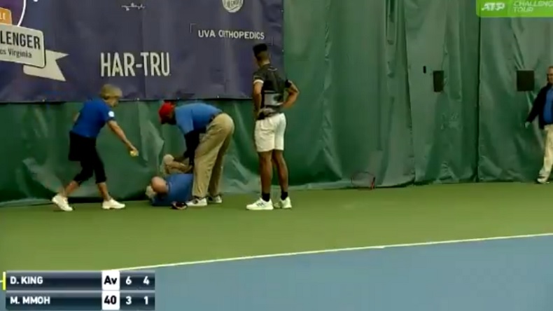 Michael Mmoh a été disqualifié pour avoir jeté sa raquette sur un juge de ligne au Challenger de Charlottesville 2019.