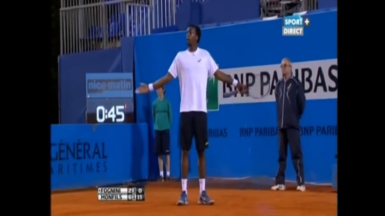Gaël Monfils met un coup de pression à Fognini au tournoi de Nice 2013.