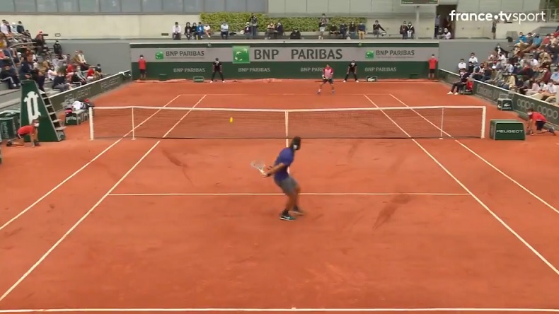 Un point génial entre Musetti et Cecchinato à Roland-Garros 2021.
