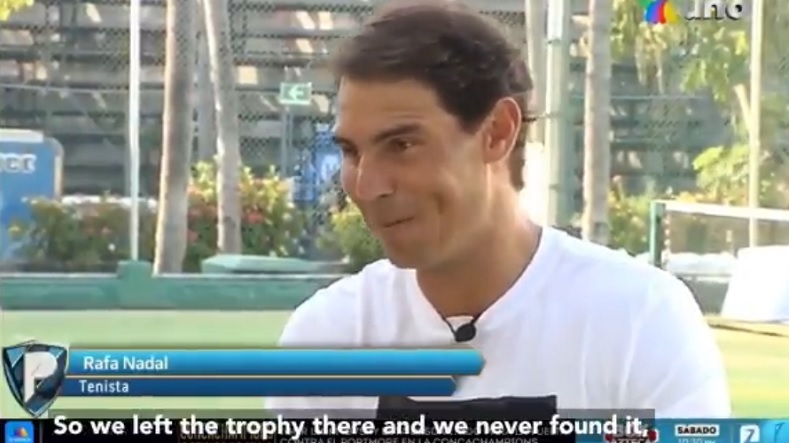 Rafael Nadal raconte comment il a perdu le trophée de son titre au tournoi d'Acapulco 2005.