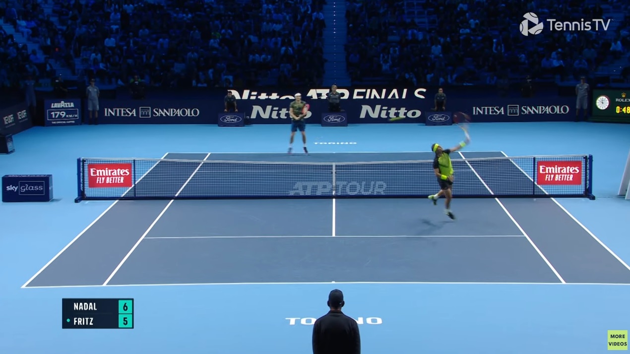 Le petit bijou de Rafa Nadal au filet contre Taylor Fritz mais l'Espagnol s'est fait dominer par l'Américain.