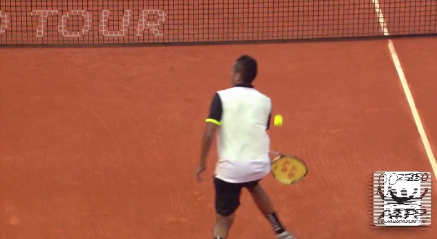 La feinte du regard du showman Nick Kyrgios.