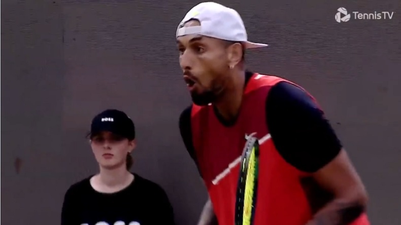 La réaction de Nick Kyrgios après son ogive contre Basilashvili au tournoi de Stuttgart.