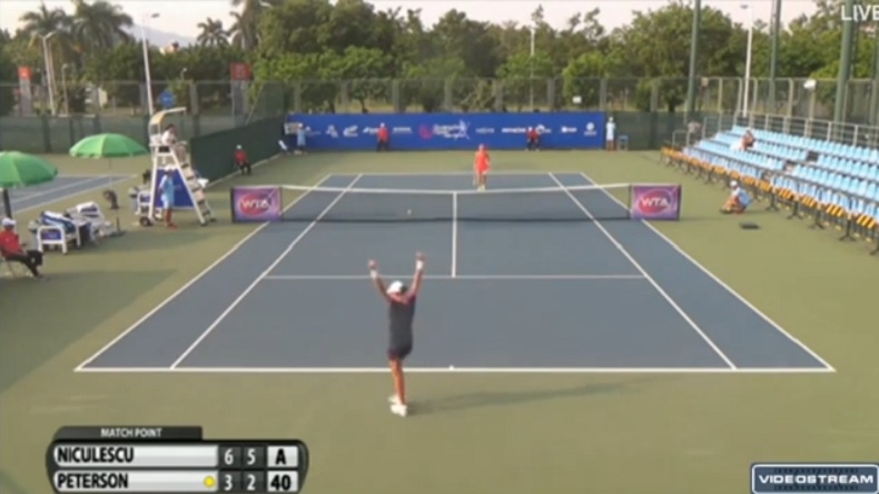 La balle de match insolite de Monica Niculescu au tournoi de Guangzhou 2015.