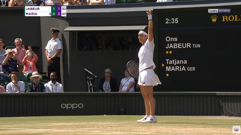 Le point magnifique d'Ons Jabeur contre Tatjana Maria en demi-finales de Wimbledon 2022.