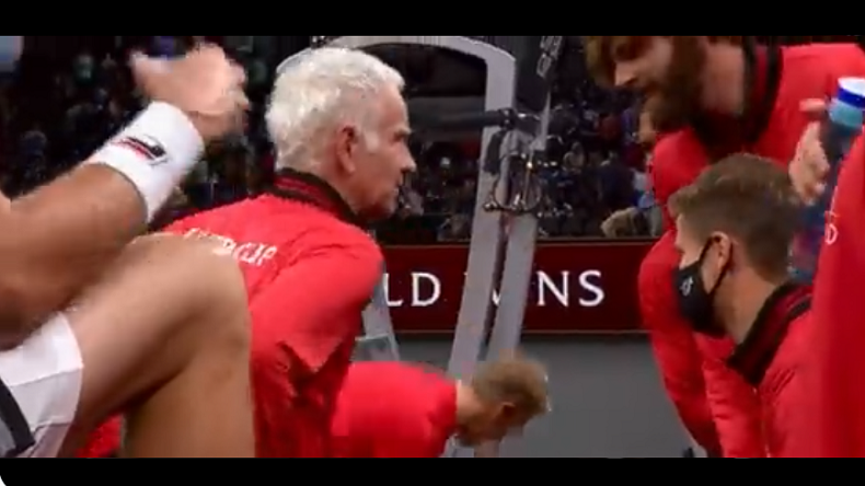 Reilly Opelka envoie un missile pour répondre à un petit trash talk d'Alexander Zverev à la Laver Cup 2021.