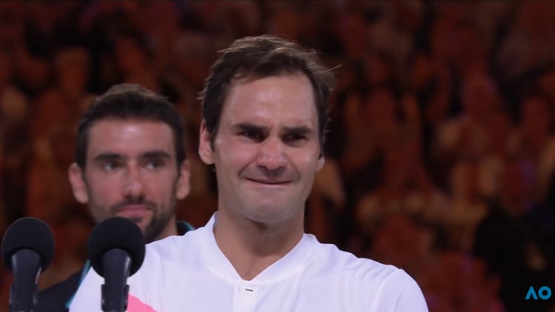 L'émotion de Roger Federer après son 20e Grand Chelem à l'Open d'Australie 2018. L'émotion de Roger Federer après son 20e Grand Chelem à l'Open d'Australie 2018.