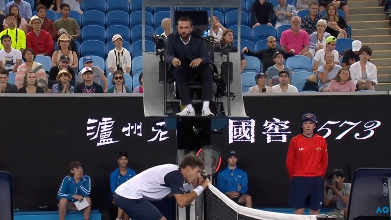 Pablo Carreno Busta a eu raison sur un Challenge mais l'arbitre donne le point à Nishikori à l'Open d'Australie 2019.