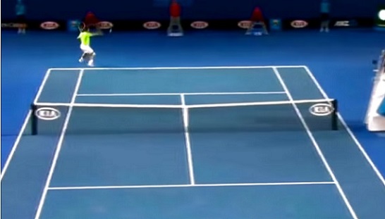 Rafa Nadal fait mal avec ses coups droits décroisés.