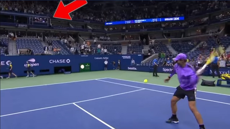 La précision de Rafa Nadal qui envoie une balle dans le studio d'ESPN à l'US Open 2019.