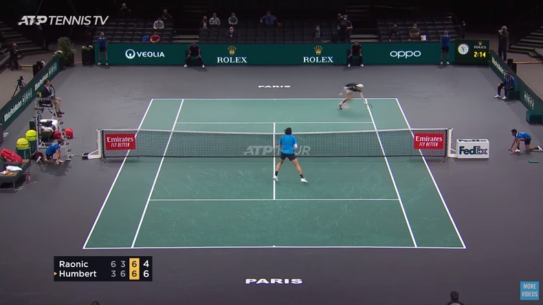 Milos Raonic efface une balle de match contre Ugo Humbert sur un point énorme de 30 frappes au Rolex Paris Masters 2020.