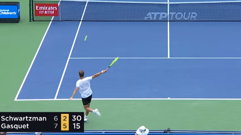 Richard Gasquet a lâché quelques merveilles de revers contre Schwartzman à Cincinnati.