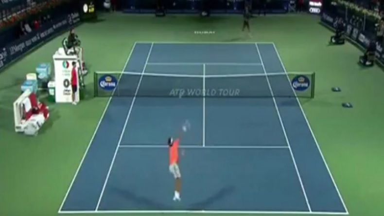 Roger Federer a gagné 20 points de suite contre Fernando Verdasco au tournoi de Dubaï 2015. Roger Federer a gagné 20 points de suite contre Fernando Verdasco au tournoi de Dubaï 2015.
