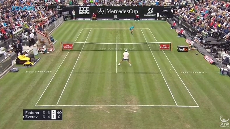 Le revers de Roger Federer est toujours en place, même après une coupure de trois mois. Le revers de Roger Federer est toujours en place, même après une coupure de trois mois.