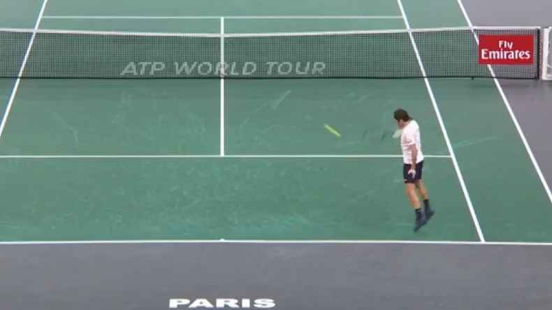 Un retour gagnant monstrueux de Roger Federer au Rolex Paris Masters 2018.