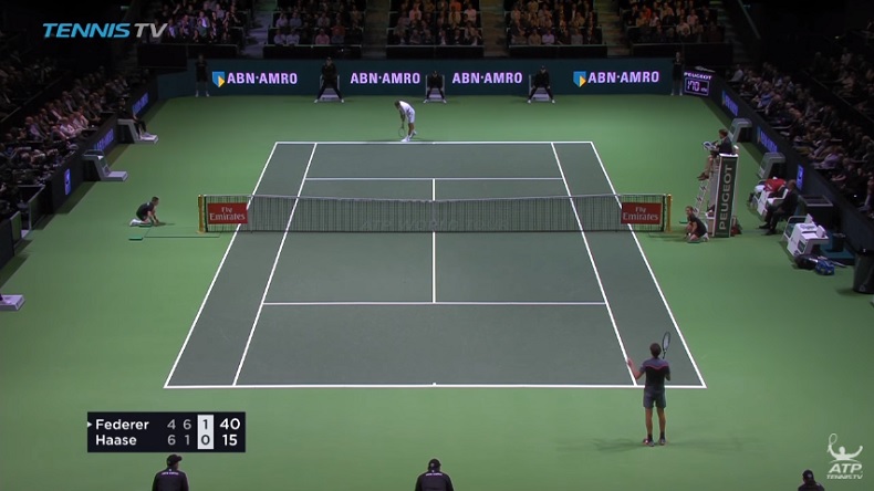 Quand Roger Federer s'auto-arbitre. Quand Roger Federer s'auto-arbitre.