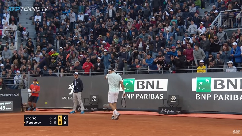 Roger Federer a gagné son match contre Coric, à Rome, dans une ambiance de dingue.