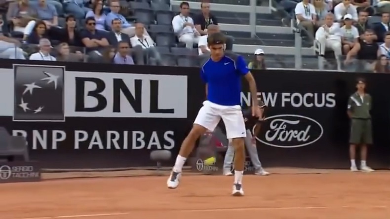Les meilleurs improvisations de Roger Federer.
